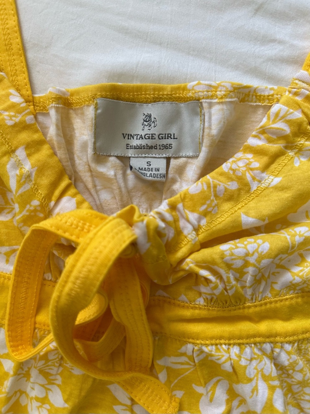 Vintage Girl Yellow and White Floral Tie-Front Tank Top - Picture 3 of 5